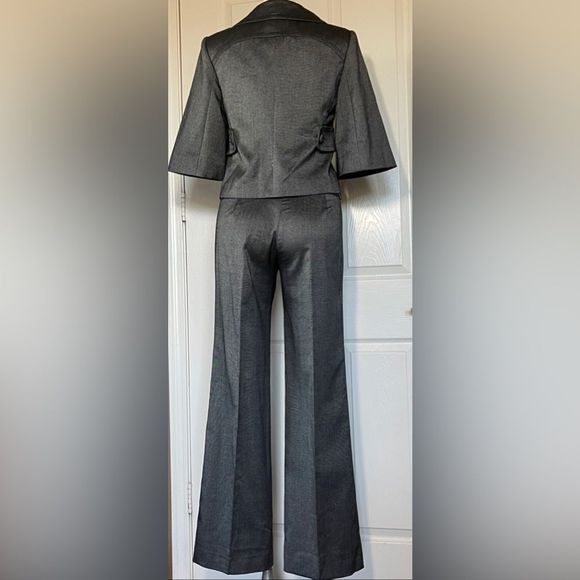 Trina Turk Silk and Wool Blazer and pants suit size 4 - Picture 3 of 11